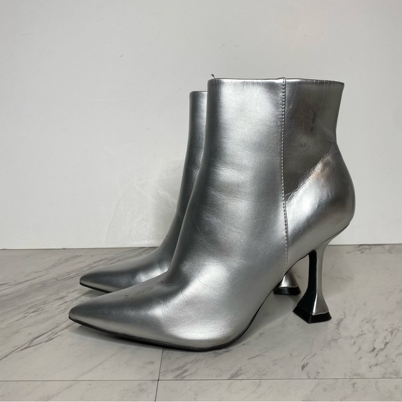 Open Edit Blythe Silver Pointy Toe Heeled Bootie 8 1/2 M - Picture 15 of 15